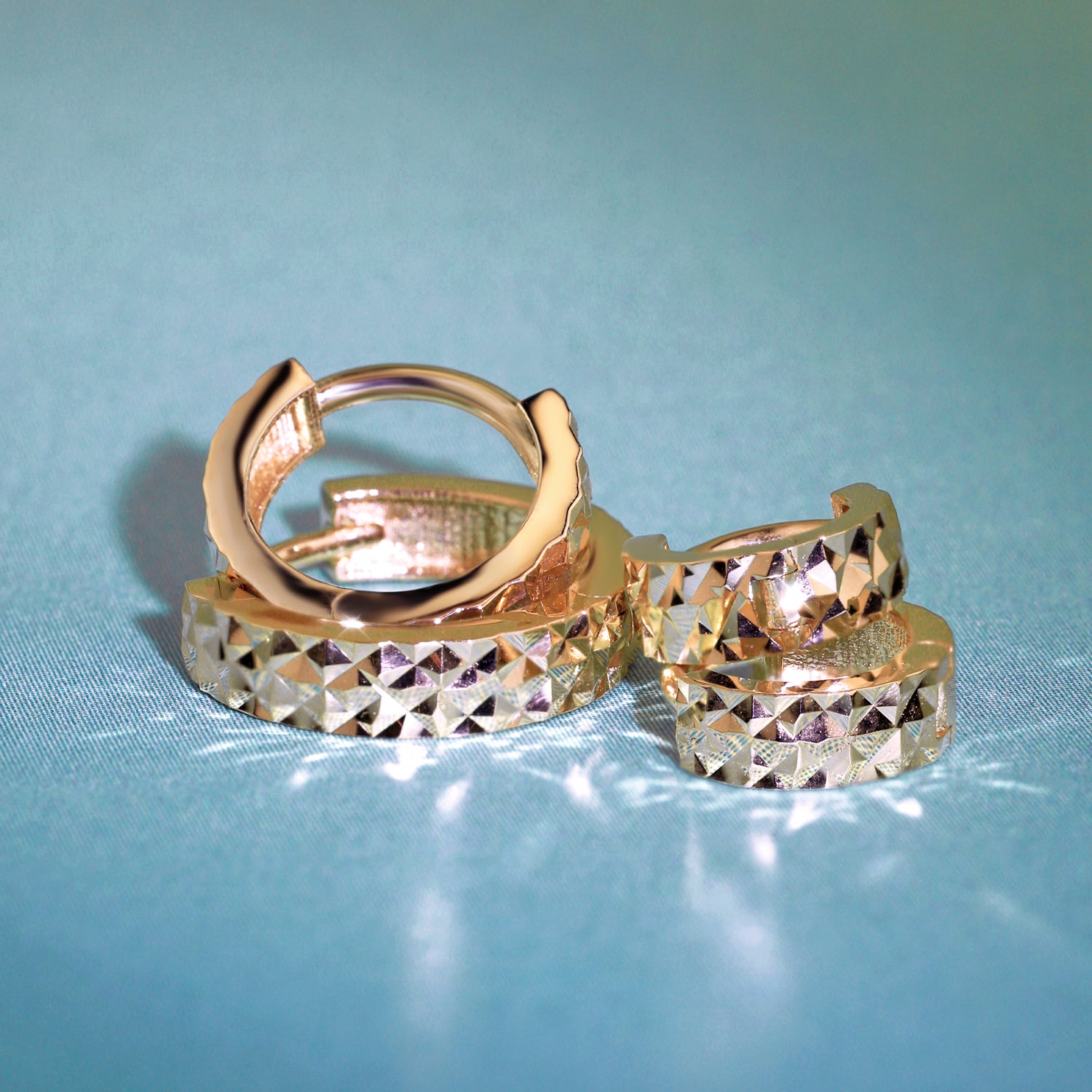 Faceted Cuff - Clicker